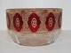 Glasskål i høj 
kvalitet med 
rubinrødt glas 
og håndlagt 
gulddekoration.
Den er  fra 
ca. 1910 ...