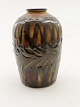 H A Kähler 
keramik vase H. 
17 cm.  Nr. 
355781