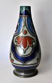 Gouda vase, art deco, 1910 - 1920, Holland. Gråt stentøj med dekorationer i geometriske mønstre. ...