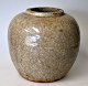 Kinesisk vase i 
stentøj, grålig 
qraquelle 
glasur, 19. 
årh. Højde.: 
11,5 cm. 
Proveniens: 
Dansk ...