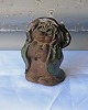 Dam trold i keramik med motiv af Troldepige med grøn kappeDesign af Thomas ...