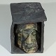 Unika figur i 
hårdtbrændt 
chamotteler 
designet af 
Doron 
Silberberg,
højde 15 cm, 
bredde 14 cm, 
...