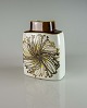 Kantet Baca 
vase i fajance 
nr. 635/3121
Design af 
Ellen Malmer
Produceret af 
Royal ...