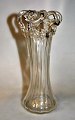 Brudekrone i 
klart glas, ca. 
1900, Danmark. 
Vase. Højde: 
21, 5 cm. 
NB: Perfekt 
stand.