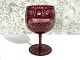 Bøhmisk glas, 
Rødt glas med 
slibninger, 
14cm høj, 9cm i 
diameter 
*Perfekt stand*