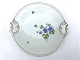 Bing &Grøndahl, 
Antonius / blå 
anemone, 
Kagefad med 
hanke #101, 
26,5cm i 
diameter, 
1.sortering ...