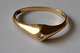 14 karat guld 
ring med 
brillant, 20. 
årh. Danmark. 
Stemplet: SH. 
Størrelse: 52. 
Vægt: 1,4 gram. 
...