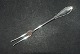 Pålægsgaffel, 
Ny Perle Serie 
5900, 
(Perlekant 
Cohr) Dansk 
sølvbestik
Fredericia 
sølv
Længde 15 ...