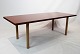 Sofabord i teak 
med og eg 
designet af 
Hans J. Wegner 
og fremstillet 
af Andreas Tuck 
i 1960erne. ...