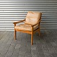Lænestol i lyst 
træ med lyse 
læderhynder
Produceret i 
dansk design
Pæn stand med 
minimale ...