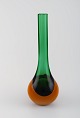 Stor smalhalset 
Murano vase i 
mundblæst 
kunstglas. 
Italiensk 
design, 
1960'erne.
Måler: 24,5 x 
...