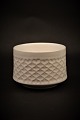 Bing & Grondahl White Cordial / Palette, sugar bowl. 
H:6cm. Dia.:8,5cm.
Designed by Jens Harald Quistgaard.
B&G# 302.
