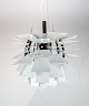 Hvid kogle, 
Ø48, designet 
af Poul 
Henningsen i 
1958 og 
fremstillet af 
Louis Poulsen. 
Lampen er i ...