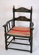 Antik grøn 
malet armstol 
polstret med 
stribet stof. 
Stolen er i 
flot brugt 
stand fra 1872.
H - ...