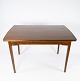 Spisebord i 
nøddetræ med 
hollandsk 
udtræk af dansk 
design fra 
1960erne. 
Bordet er i 
flot brugt ...