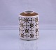 Knabstrup 
Keramik. 
Knabstrup  
vase, nr. 844. 
Cremefarvet 
vasen med rundt 
guldfarvet 
mønster, ...