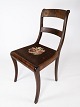 Sen Empire 
salon stol af 
mahogni 
polsteret med 
sort blomstret 
stof fra 
1840erne. 
Stolen er i ...