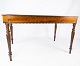 Desk of mahogany in great antique condition from the 1840s.  
5000m2 showroom.