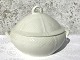 Bing & 
Grøndahl, Hvid 
elegance / 
Cremé porcelæn 
#5, 19cm høj, 
25cm i 
diameter, 
2.sortering 
*Pæn ...
