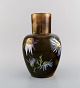 Clément Massier 
for Golfe Juan. 
Antik vase i 
glaseret 
keramik. Smuk 
lustreglasur 
med håndmalede 
...