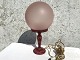 Bøhmisk glas 
lampe, Med rosa 
kugleglas 
skærm, 37cm høj 
*Pæn stand*