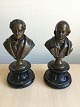 Ubekendt kunstner (19 årh):2 bronze buster.Forestillende mænd.Bronze på bemalet gips plint ...