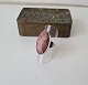 N.E.From 
vintage ring i 
sølv med rosa 
kvarts
Stemplet: 
N.E.From - 
Sterling - ...
