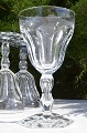 Lalaing 
rødvinsglas, 
højde 15cm. 
diameter 8,2cm. 
produceret  på 
Holmegaard 
glasværk på 
lisens ...