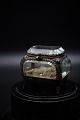 Gammelt fransk smykkeskrin i bronze og facetslebne glas ,silkepude og en fin gammel ...