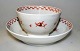 Kinesisk kop med underkop, 19. årh. Håndmalede dekorationer med geometriske mønstre og røde ...