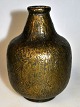 Støbt bronze vase, ca. 1900 - 1920. Med støbt mønster. Ustemplet. H.: 12,5 cm. 