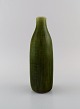 Edith Sonne for Saxbo. Flaskeformet vase i glaseret keramik. Smuk glasur i 
grønne nuancer. Midt 1900-tallet. 
