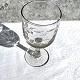 Kastrup 
glasværk, 
Erindringsglas, 
“Til moder”, 
Med 
blomsterkrans, 
15,8cm høj, 
7,5cm i 
diameter ...