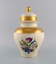 Stor Rosenthal lågvase i cremefarvet porcelæn med håndmalede blomster og bladguld dekoration. ...
