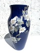 Royal Copenhagen, Vase med blomsterne grene #279 / 137, 32cm høj, 16cm bred, 1.sortering ...