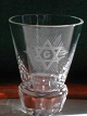 Logeglas eller Frimurer glas, snapseglas dekoreret med G i Bethlehemsstjerne, på kantsleben ...