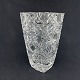 Højde 24 cm.Bredde 14,5 cm.Fin krystalvase fra 1950'erne med fint sleben ...