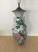Stor kinesisk porcelæns vase omlavet til bordlampe.Kina 19/20 årh.Polykromt dekoreret med ...