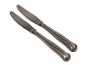 Dobbeltriflet tretårnet sølv og rustfrit stål, frokostkniv.Længde 19,5 cm. heraf måler ...