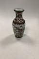 Kinesisk Orientalsk Vase i rød farveMåler 21cm / 8.27 inch