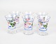 Sæt af 6 
snapseglas med 
håndmalet 
blomster 
dekoration fra 
omkring 
1930'erne. 
Sælges samlet 
for ...