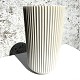 Lyngby porcelæn, Stor gammel Lyngby vase, 31cm høj, 17cm i diameter *Pæn stand men med et lille ...