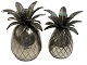 Par ananas-formede lysestager af forniklet metal