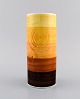 Olle Alberius 
for Rörstrand. 
Cylindrisk 
Sarek vase i 
håndmalet og 
glaseret 
keramik med ...