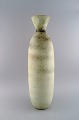 Carl Harry 
Stålhane 
(1920-1990) for 
Rörstrand. 
Kolossal vase i 
glaseret 
keramik. Smuk 
glasur i ...