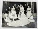 Originalt sort-hvidt foto, gelatin silver, af prinsesse Dianas og kronprins Charles’ bryllup i ...