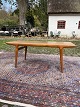 Johannes Andersen sofabord i teak. Produceret ca. 1960’erne. Pæn brugt stand. Mål: H. 53 cm. ...