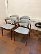 Dansk møbeldesign sæt af 4 spisebordsstole i teak betrukket med blåt uld betræk. Produceret ca. ...