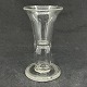 Højde 12 cm.Fint mundblæst rakkerglas fra 1800 tallets slutning.Glasset har en charmerende ...