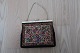 Vintage /retro:
Beautiful old 
handbag
Mit embroidery 
(but as far as 
we judge, not 
made by ...